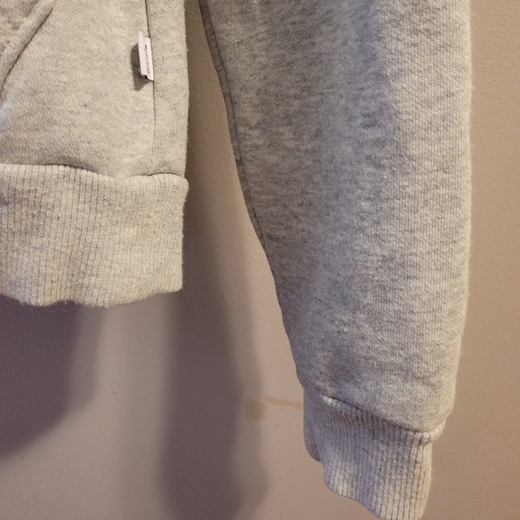 Puma Ladies' Gray Athletic Hooded Logo Sweatshirt W/Kangaroo Pocket / Sz Medium - Picture 2 of 6